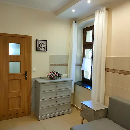 Pod Brzozami 700 M Od Deptaka Parking